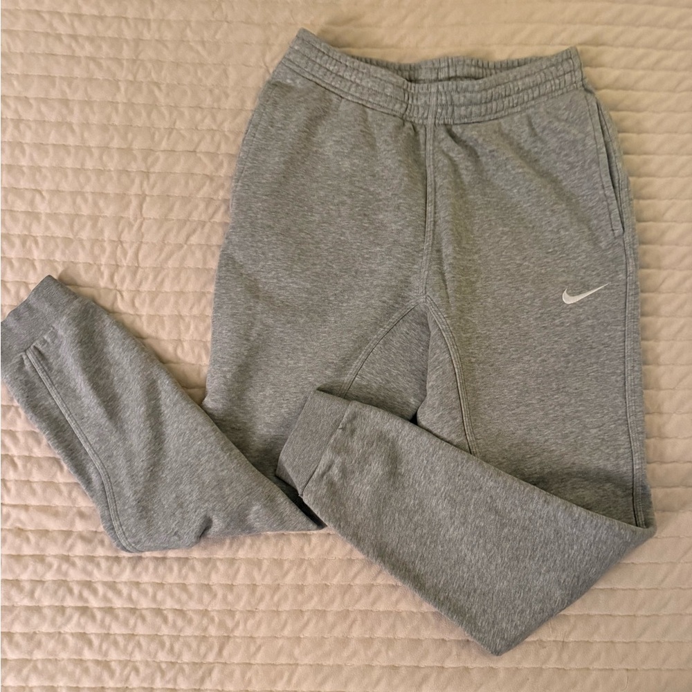 Men’s Nike Sweatpant Joggers, size Small